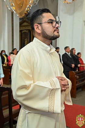 sacerdotal-celso_diaconal-mariel_1