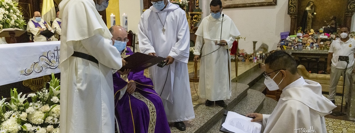 Profesión solemne de Fray Domingo Armando Martínez