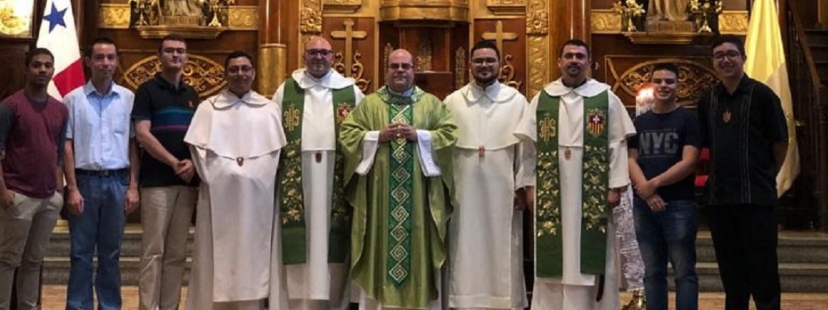 Renovación de votos de Fray Mariel Francisco Guardado Romero