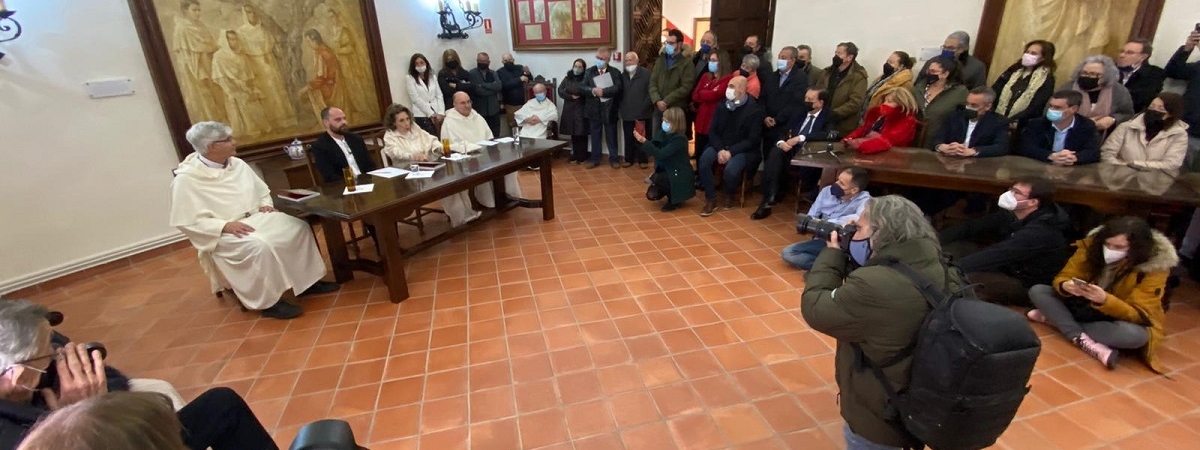 «De lo terrenal a lo sagrado»: La nueva exposición de Nati Cañada de la mano de los mercedarios