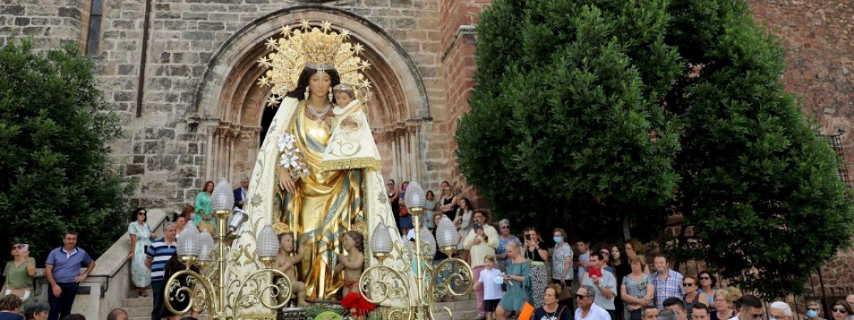 La Virgen de los Desamparados visita por primera vez el Real Monasterio de Nuestra Señora de El Puig de Santa María
